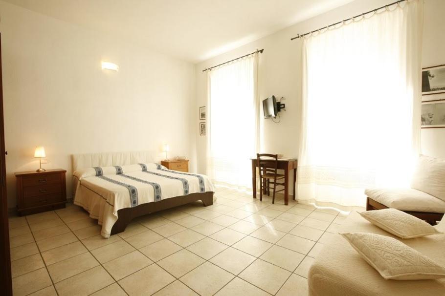 L'Arco Cagliari Bed and Breakfast Exterior foto